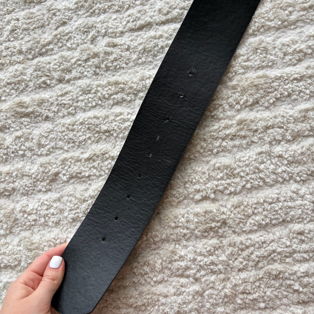 Wide Black Belt with Gold Buckle - Picture 4 of 4